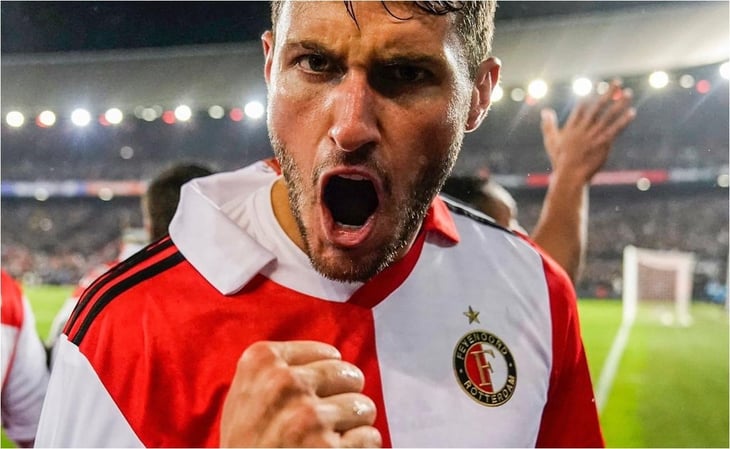 Santiago Giménez: Aficionado del Feyenoord le compone canción: 'Giménez es el mejor'