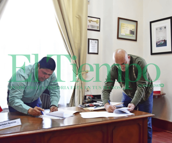 Beto Villarreal firma con CMIC convenio de capacitación