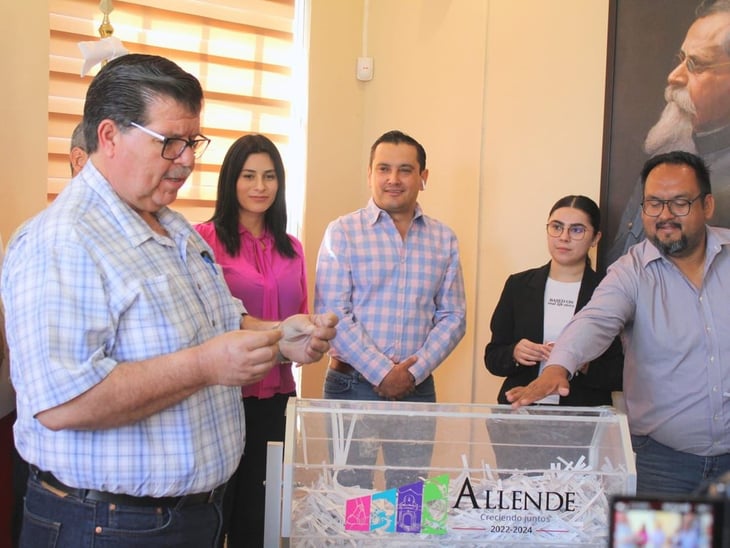 Municipio de Allende otorga premio a ciudadanos cumplidos