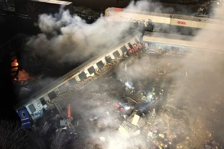 Al menos 26 muertos y 85 heridos tras choque de trenes en Grecia