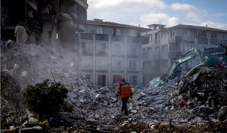 México ofrece a Turquía ayuda para reconstrucción tras sismo