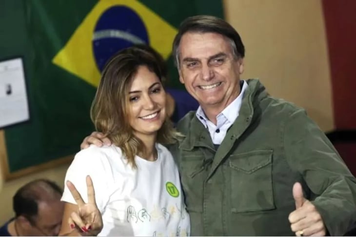 Gobierno de Bolsonaro intentó ingresar a Brasil joyas sin declarar para la exprimera dama