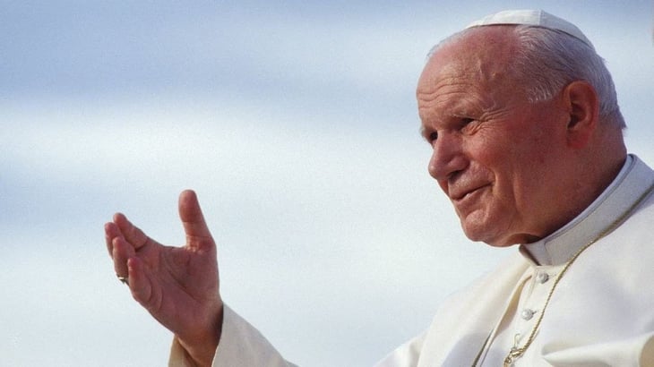 Juan Pablo II conocía casos de pederastia en Polonia y ayudó a encubrirlos, asegura periodista