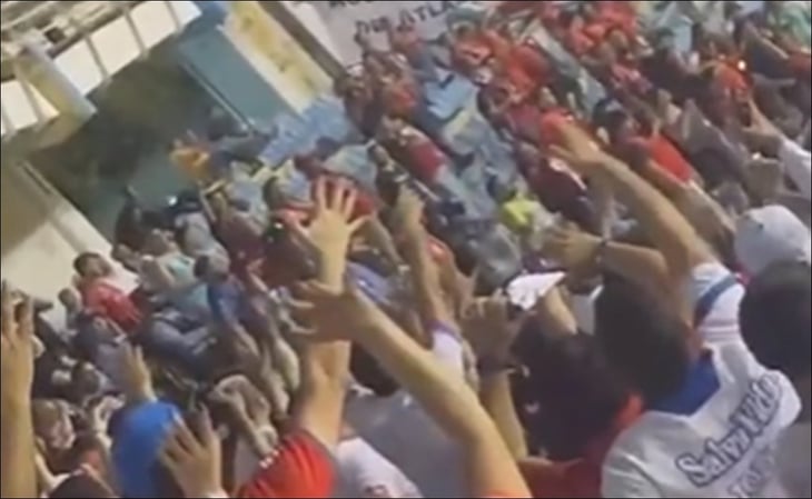 VIDEO: Aficionados del Olimpia se burlan del Atlas cantando el Cielito Lindo