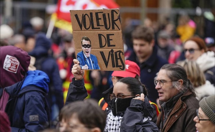 Siguen protestas en Francia por reforma de pensiones; gobierno juega 'con fuego', advierten sindicatos