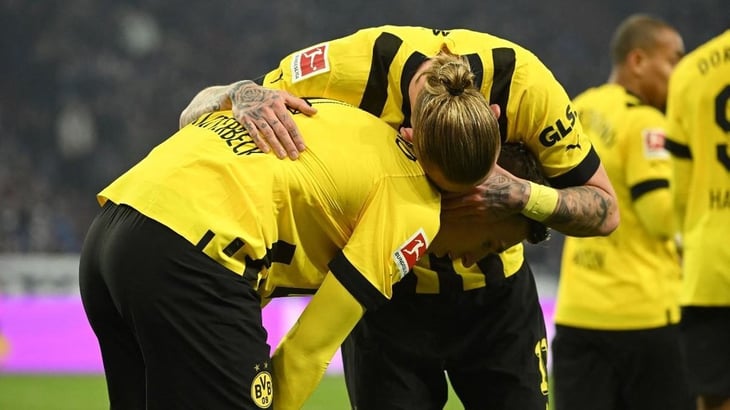 2-2. El Dortmund empata el derbi y el Bayern es líder solitario