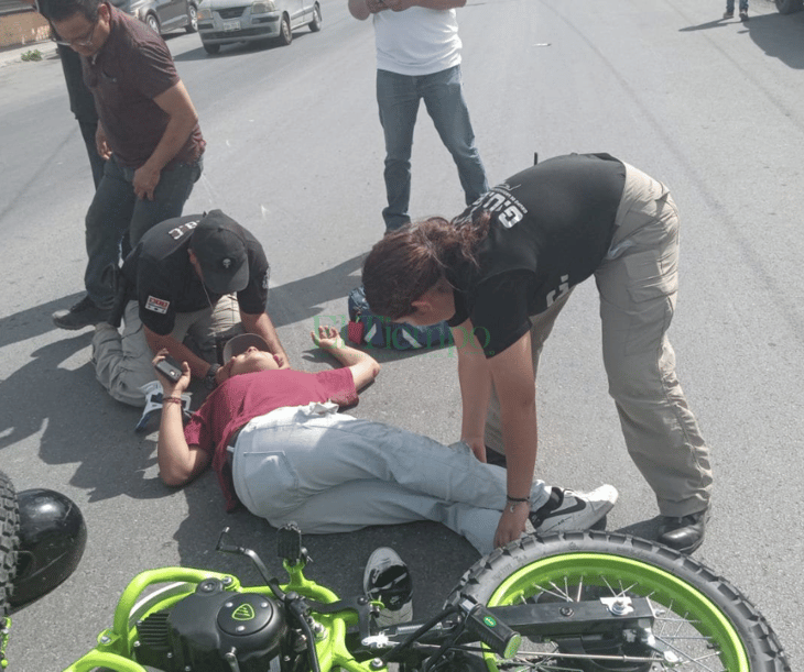 Se estrella motociclista contra camioneta en el sector el Pueblo de Monclova