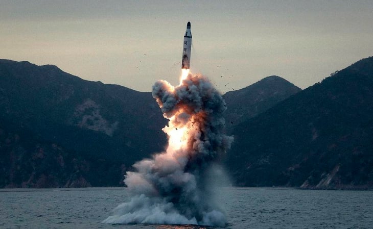 Norcorea lanzó misiles desde un submarino, previo a maniobras de EU y Corea del Sur