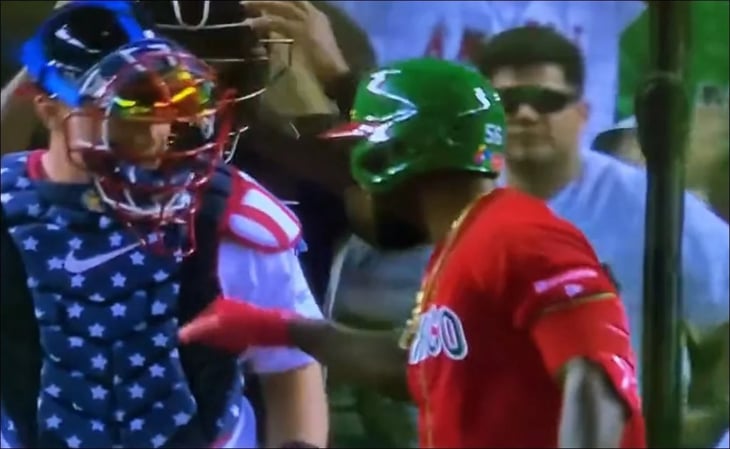 Catcher de Estados Unidos niega saludo a pelotero mexicano
