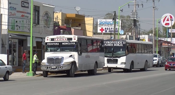 Vecino pide mejoría en transporte Flores Borja