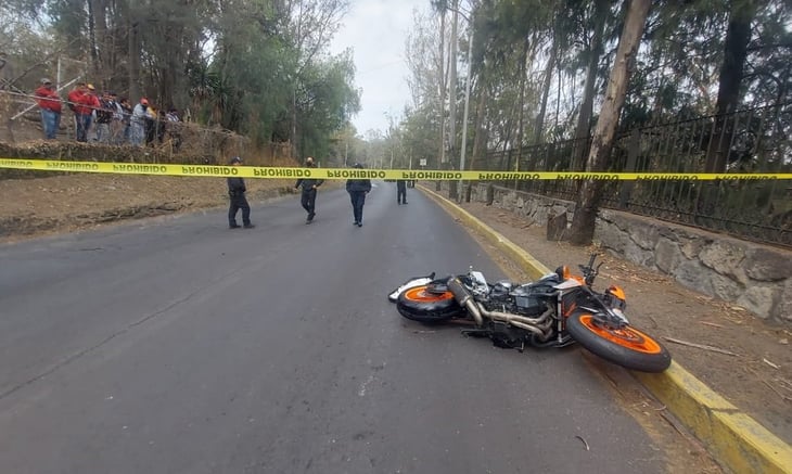 Pareja de bikers pierde la vida en autopista Los Cipreses; 'iban echando carreras', dice testigo