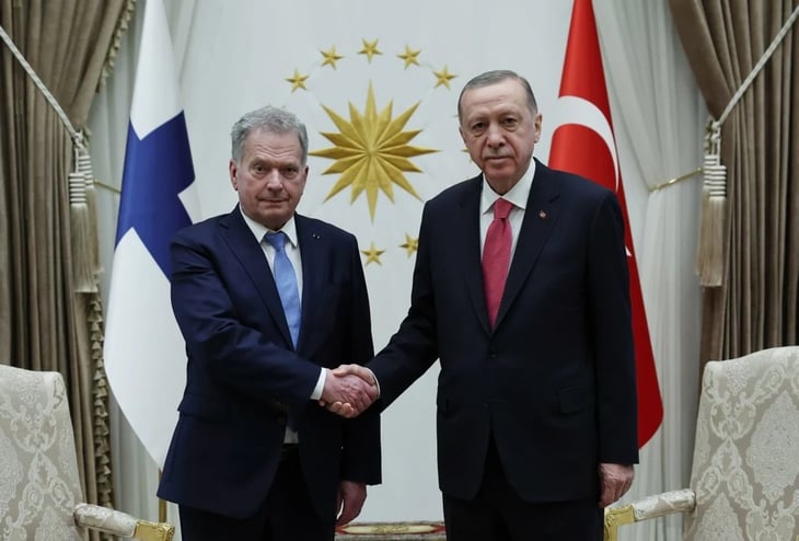 Erdogan pide al Parlamento turco ratificar la adhesión de Finlandia a la OTAN