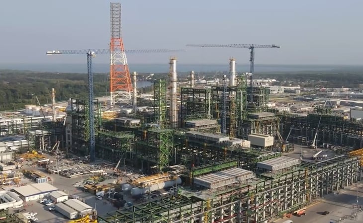 AMLO asegura que Refinería de Dos Bocas comenzará a producir gasolina en julio