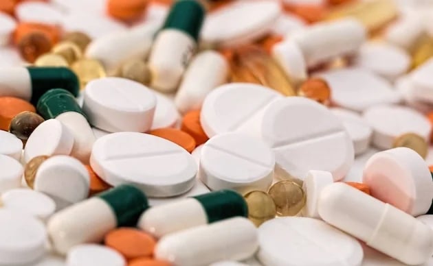 EU emite alerta por venta de medicamentos contaminados con fentanilo en México