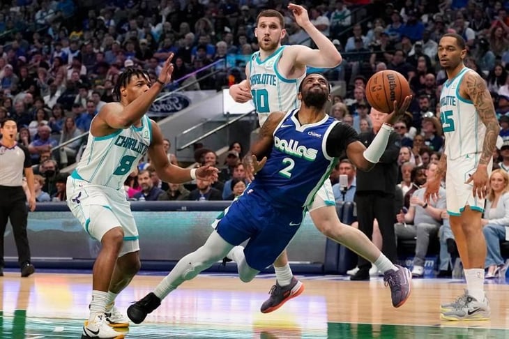 NBA: Hornets derrotan a Mavericks y peligra su pase directo a playoffs