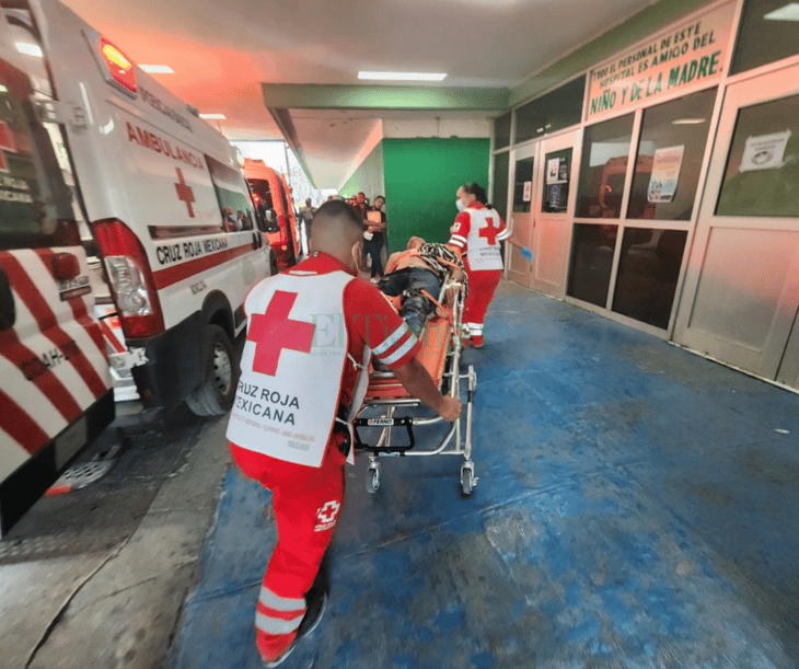 Motociclista ingresa de gravedad a la clínica 7 del IMSS de Monclova