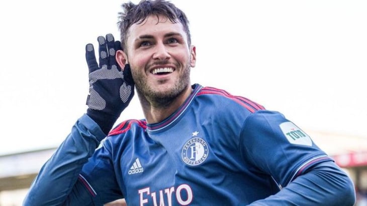 Santi Giménez anota y le da el triunfo al Feyenoord