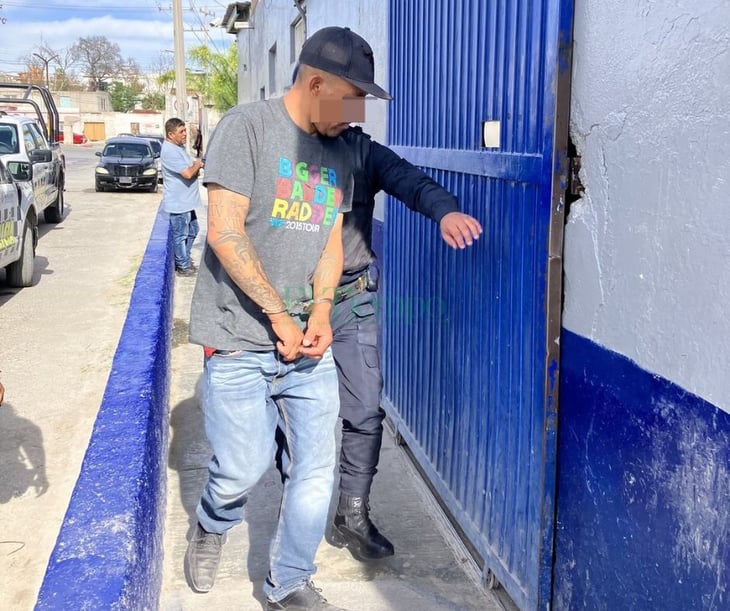 Hombre intenta abrir auto ajeno en la colonia Guadalupe de Monclova