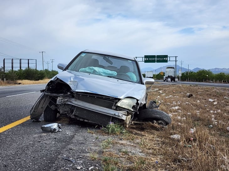 Fuerte choque en la ‘Y’ de Castaños deja dos conductores lesionado