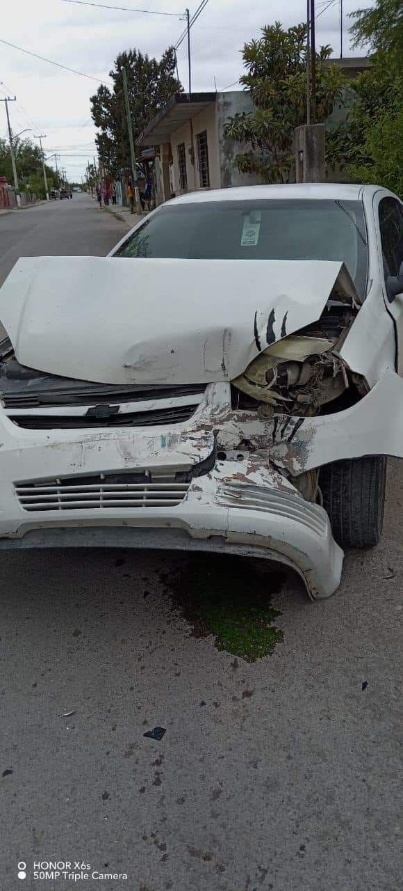 Accidente vial en Morelos provoca fuertes daños materiales; sin lesionados 
