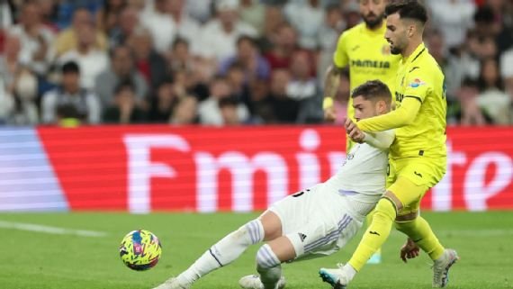Federico Valverde golpeó a Álex Baena tras la derrota del Real Madrid