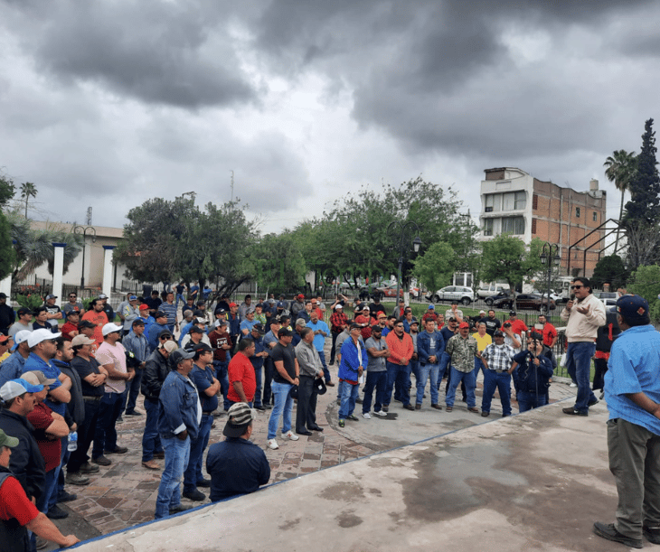 Mineros llevan mitin a la plaza Alonso de León