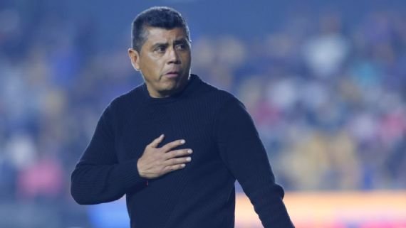Tigres ofrece a 'Chima' Ruiz seguir como entrenador institucional
