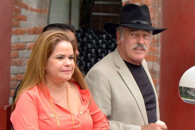 Mujer dice que fue amante de Andrés García estando él casado
