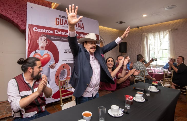 Se reúne Armando Guadiana con empresarios y empresarias de Acuña