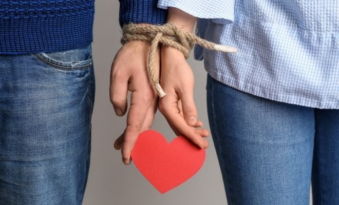 ¿Cómo afecta la dependencia emocional en una relación de pareja?