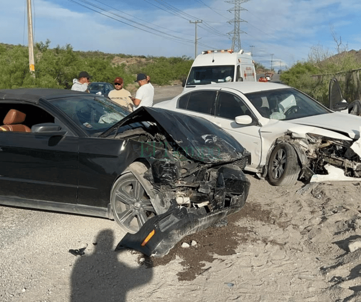 Encontronazo de dos autos deja dos lesionados en la colonia Buenos Aires