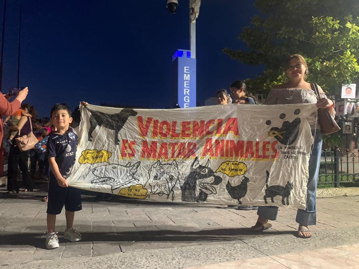 Marcha en Saltillo por perritos asesinados en Monclova 