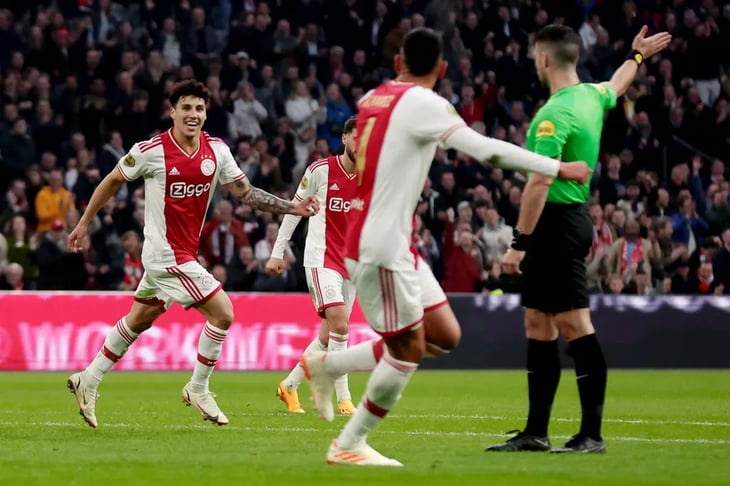 Eredivisie: Jorge Sánchez devuelve al Ajax al segundo puesto