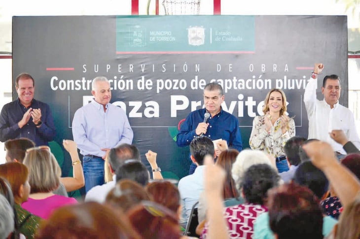 El Gobernador y el Alcalde entregan obras de desarrollo en Torreón