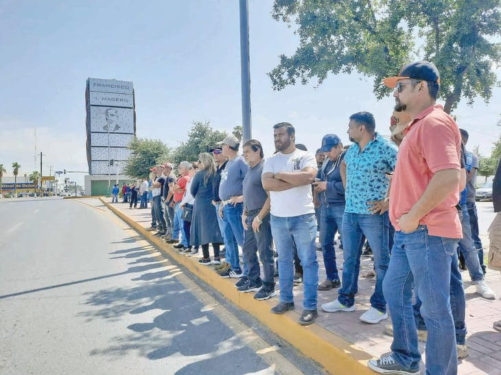 Opiniones divididas en respaldo a obreros de AHMSA por bloqueos
