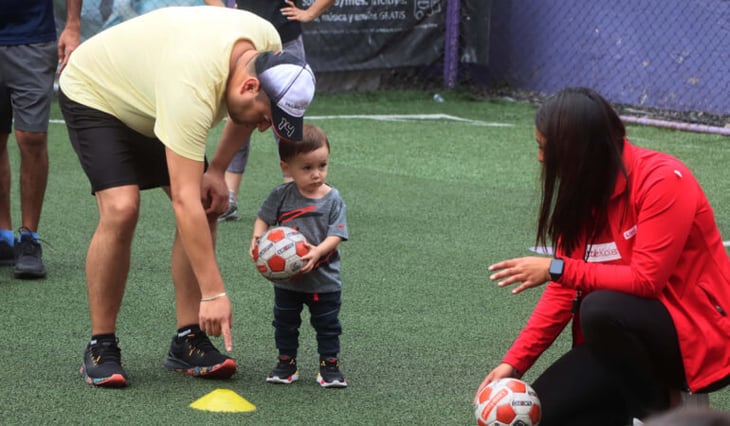 Futbol desde los 18 meses, ¿cómo enseñarles desde pequeños? Así es el Little Kickers