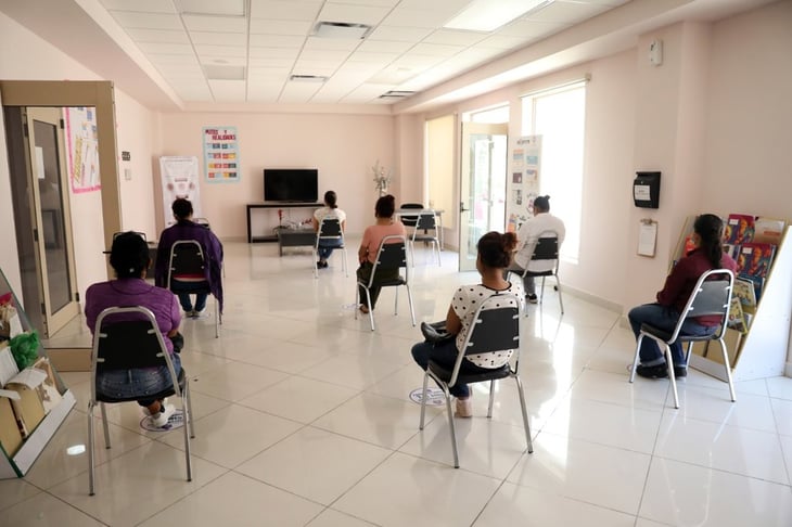 Coahuila impulsa a mujeres de la RN en sus estudios   