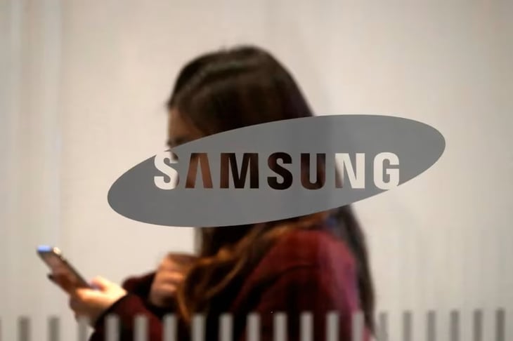 Samsung prohíbe uso de ChatGPT a empleados de su división de celulares 