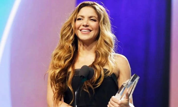 Shakira la rompe con discurso empoderador en los BB Mujeres Latinas