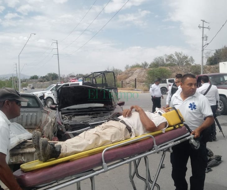 Abuelito provoca fuerte choque en Estancias de San Juan Bautista de Monclova