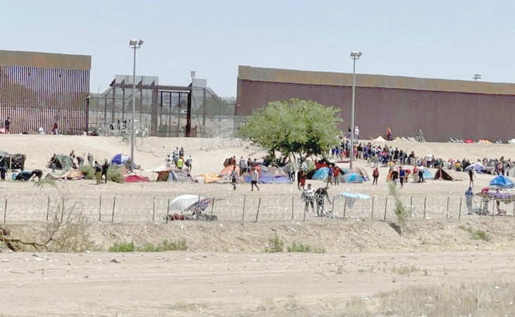 Llegada masiva de migrantes desborda frontera EU y México ante el fin del Título 42