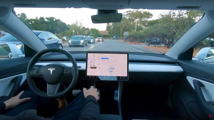 Tesla dará un mes gratis de conducción autónoma completa a sus clientes en Estados Unidos