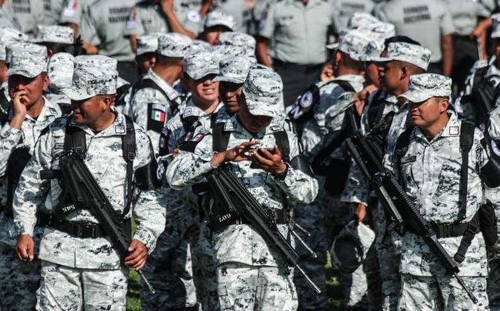 Carlos Slim equipará con iPhone a la Guardia Nacional 