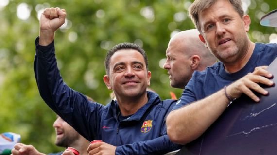 Xavi, quinto que gana la Liga como jugador y DT con el Barcelona, negocia su renovación hasta 2026