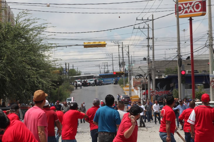 Obreros desatan terror en Monclova