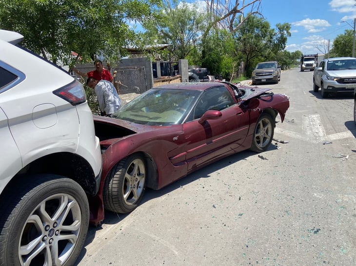 Ebrio conductor provoca accidente y destroza un Corvette