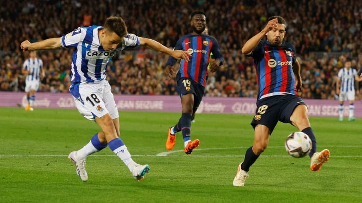 Xavi cumple con humildad su promesa de devolver la gloria al Barcelona: 'Presi, no estamos tan mal'