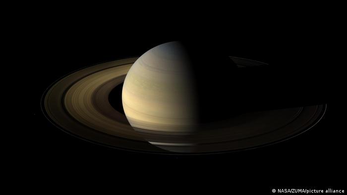 Los icónicos anillos de Saturno están desapareciendo