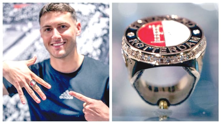  Giménez recibe anillo de campeón por parte del Feyenoord