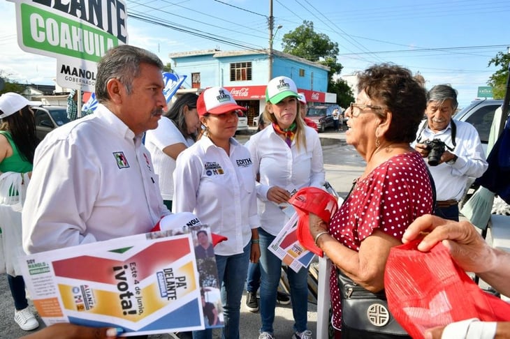 Arropan líderes de PRI-PAN-PRD a Edith Hernández